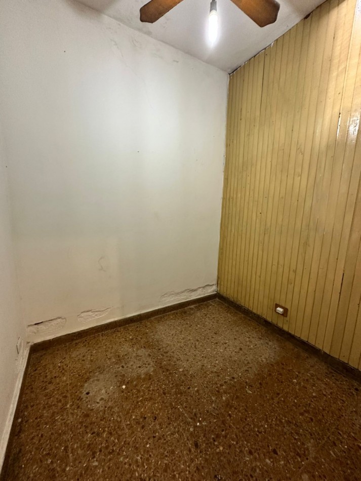 CASA 4 AMBIENTES CON PATIO Y TERRAZA - ROMA y GRANADEROS - LANUS ESTE