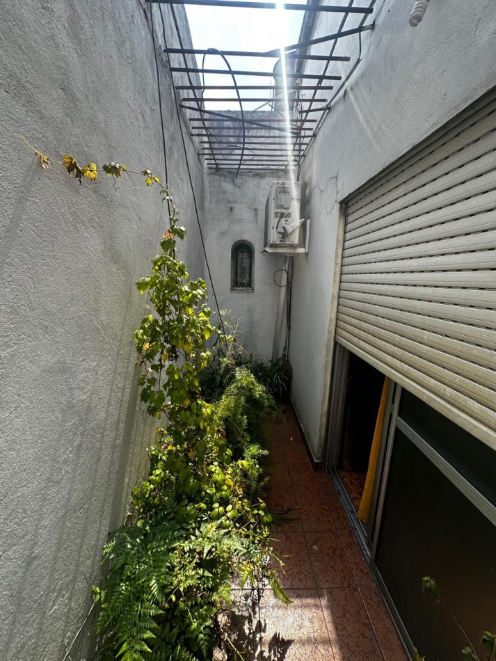 **u$s 58.000.-** - PH AL FRENTE 3 AMB. CON COCHERA y PEQUEÑO PATIO - ALFREDO PALACIOS 1000 - GERLI