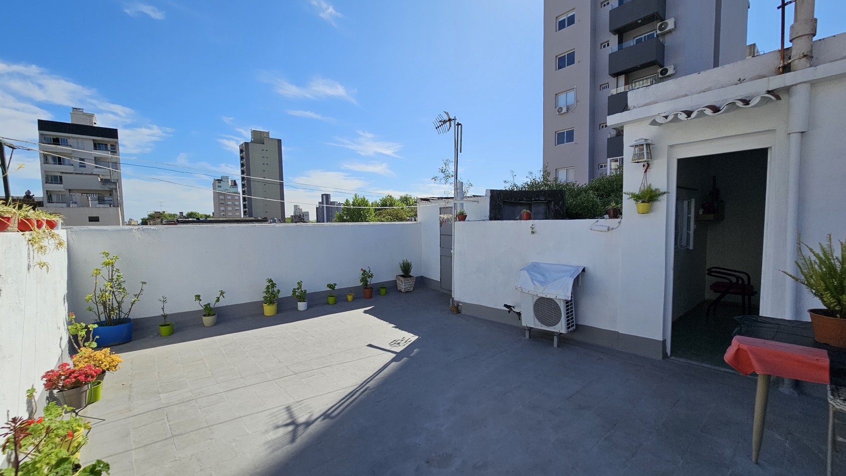**U$S 59.900** - Departamento de 3 ambientes con terraza privada - Centro de Lanus