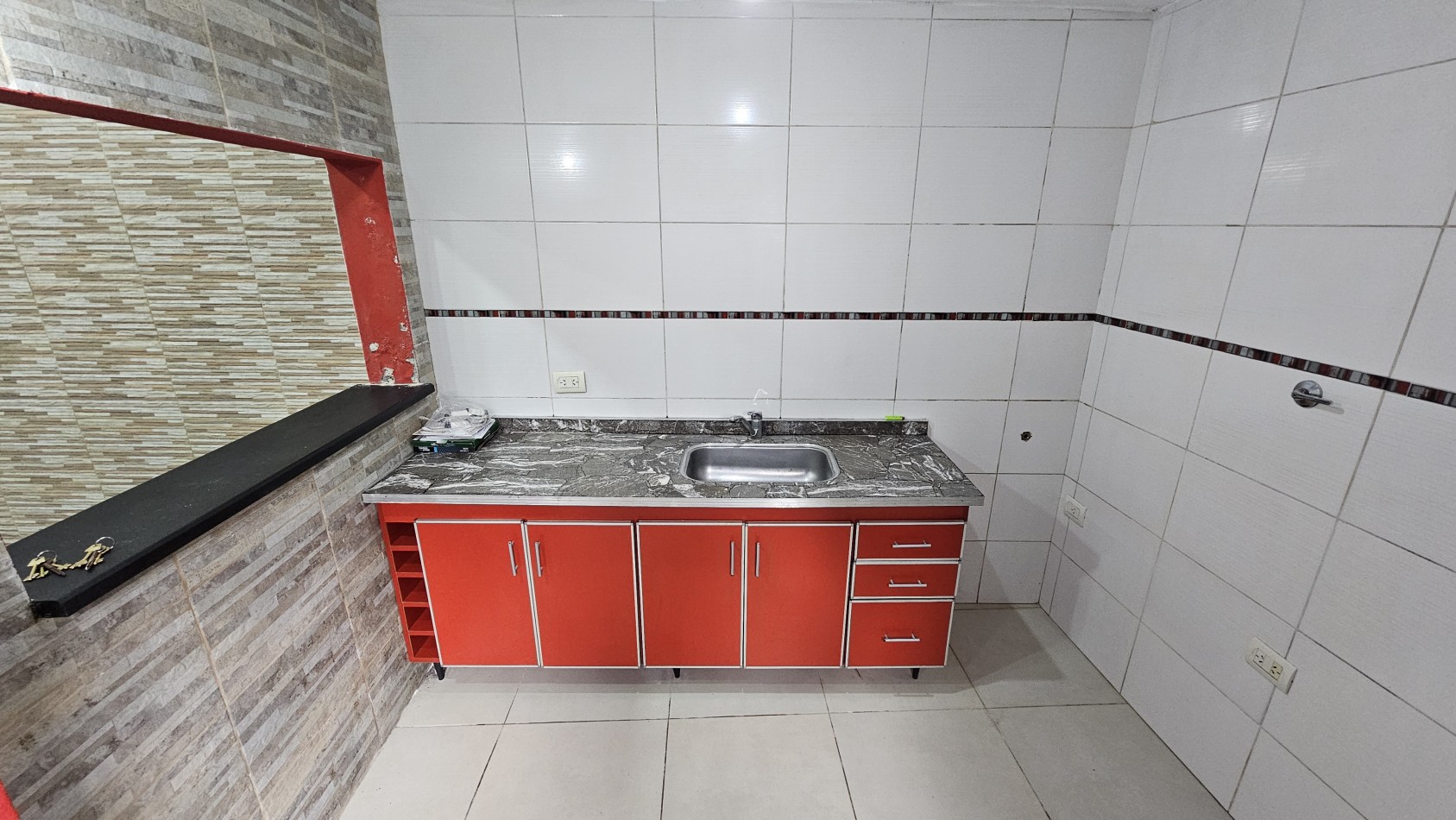 **$490.000 x mes** - Dto. de 2 amb. c/patio. S/Expensas - Resistencia la 700