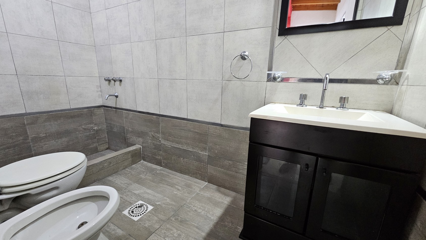 **$490.000 x mes** - Dto. de 2 amb. c/patio. S/Expensas - Resistencia la 700