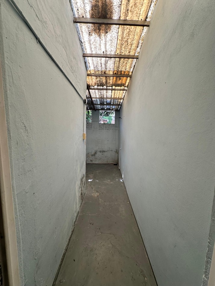 **$450.000.-** ALQUILER PH INTERNO DOS AMB. S/EXPENSAS C/ PATIO - SERVICIOS COMPARTIDOS - SANTIAGO DEL ESTERO 1500 - LANUS OESTE