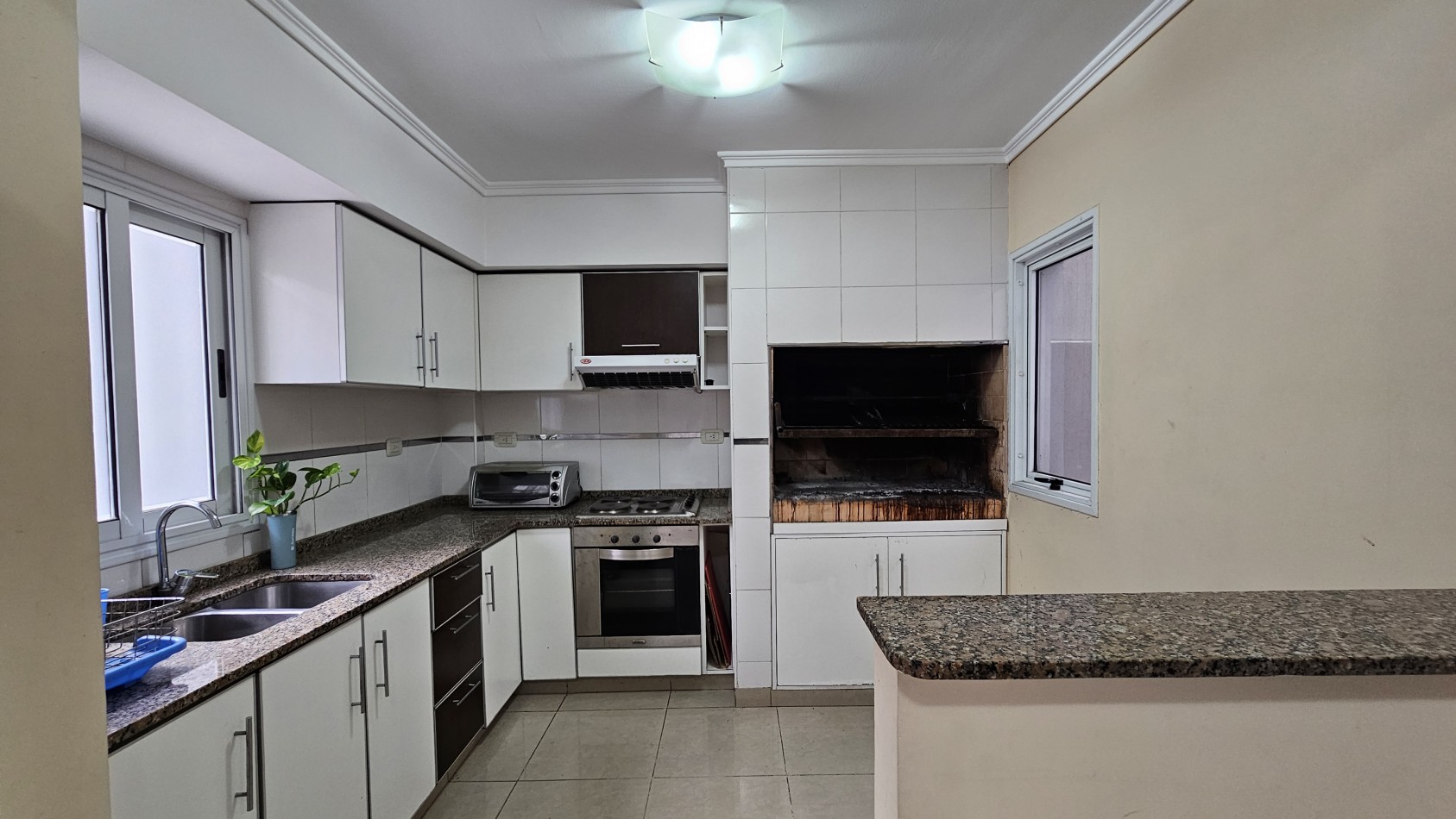 **u$s 95.000** - Venta Dto. de 3 amb. - 7mo piso - Margarita Weild 1500 - Lanus Este