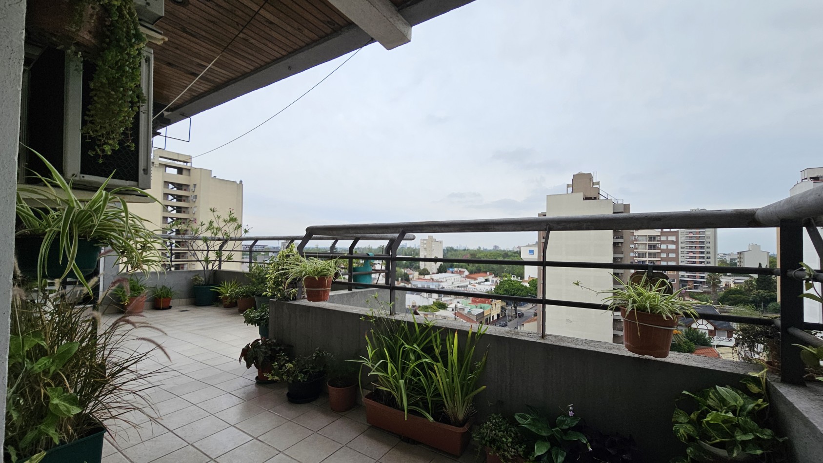 **u$s 95.000** - Venta Dto. de 3 amb. - 7mo piso - Margarita Weild 1500 - Lanus Este