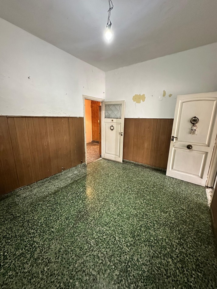 **$440.000.-** - ALQUILER - Depto Interno 2 amb. y medio Amplio - Moreno al 2300 e/Murature y Humahuaca - Lanus Oeste 