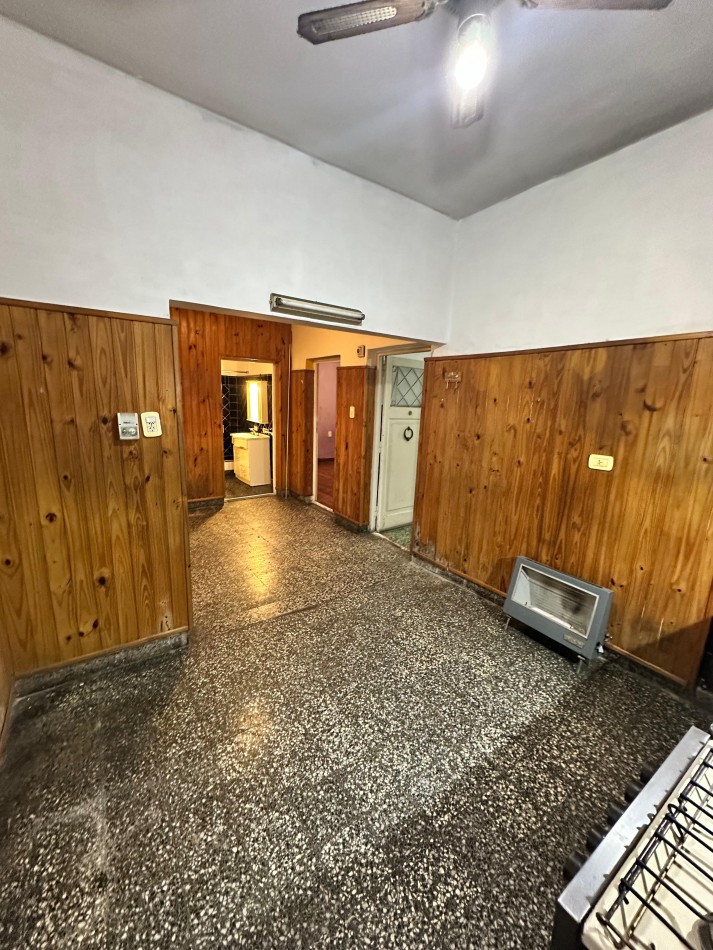 **$440.000.-** - ALQUILER - Depto Interno 2 amb. y medio Amplio - Moreno al 2300 e/Murature y Humahuaca - Lanus Oeste 