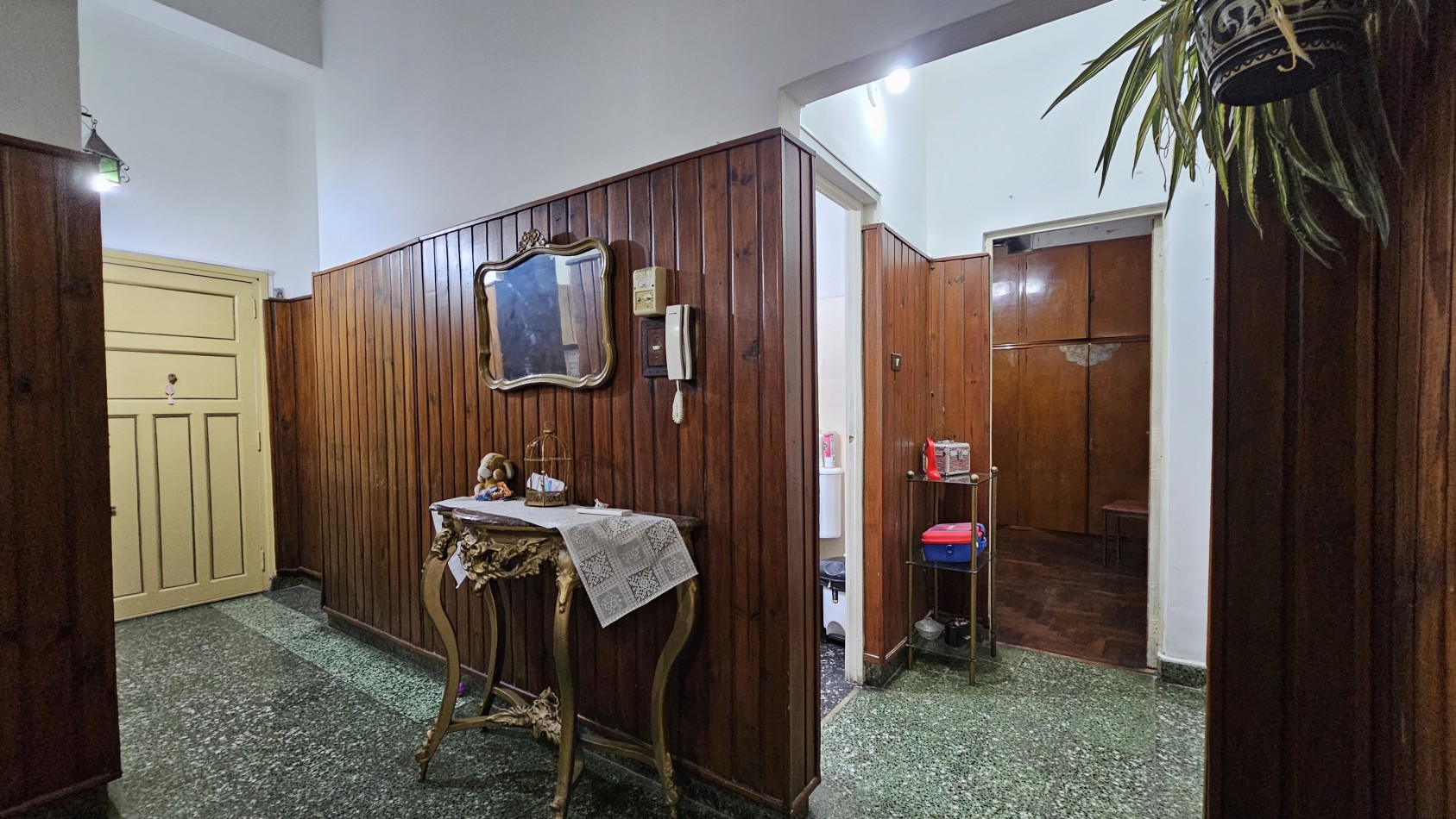 **u$s 52.000.-** - Departamento de 3 ambientes en venta en Humberto Primo al 2300, Lanus.