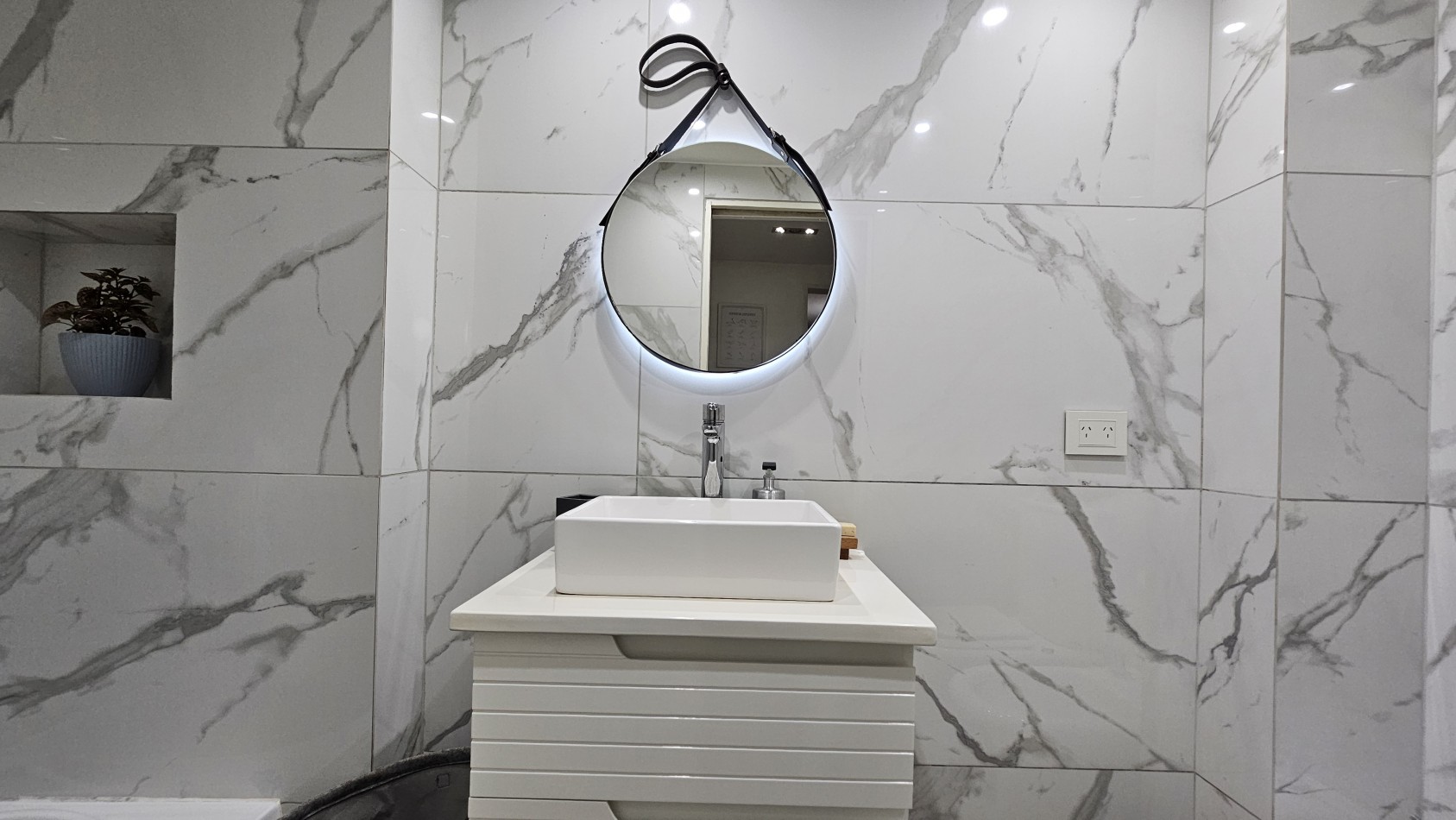 **u$s 79.900.-** - Departamento 3 Amb. C/Espacio Guardacoches y Parrilla en venta.- J. V. Gonzalez al 1400 - Lanus Oeste