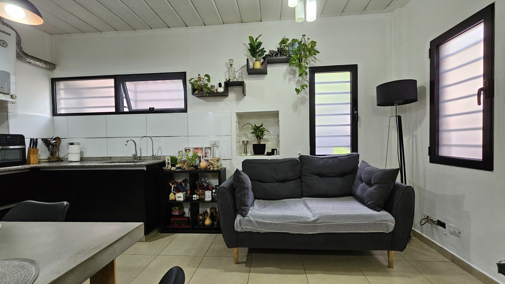 **u$s 79.900.-** - Departamento 3 Amb. C/Espacio Guardacoches y Parrilla en venta.- J. V. Gonzalez al 1400 - Lanus Oeste