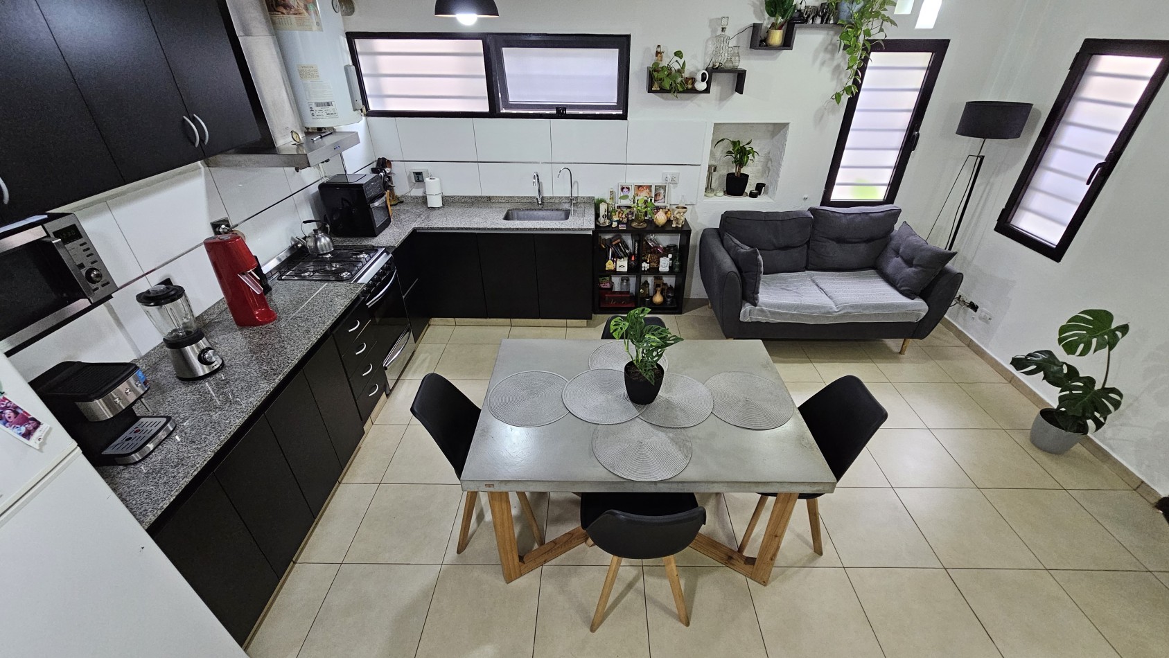 **u$s 79.900.-** - Departamento 3 Amb. C/Espacio Guardacoches y Parrilla en venta.- J. V. Gonzalez al 1400 - Lanus Oeste