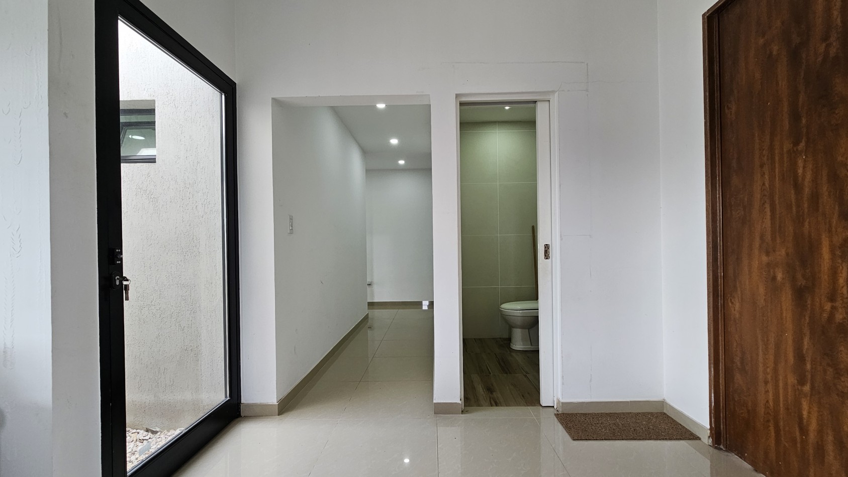 **u$s 75.000.-** (SOLO HASTA EL 30 de ABRIL) - Casa de 4 amb con parque y pileta, NUEVA, Lote propio - Benigno Cal 600 - Tristan Suarez - Ezeiza