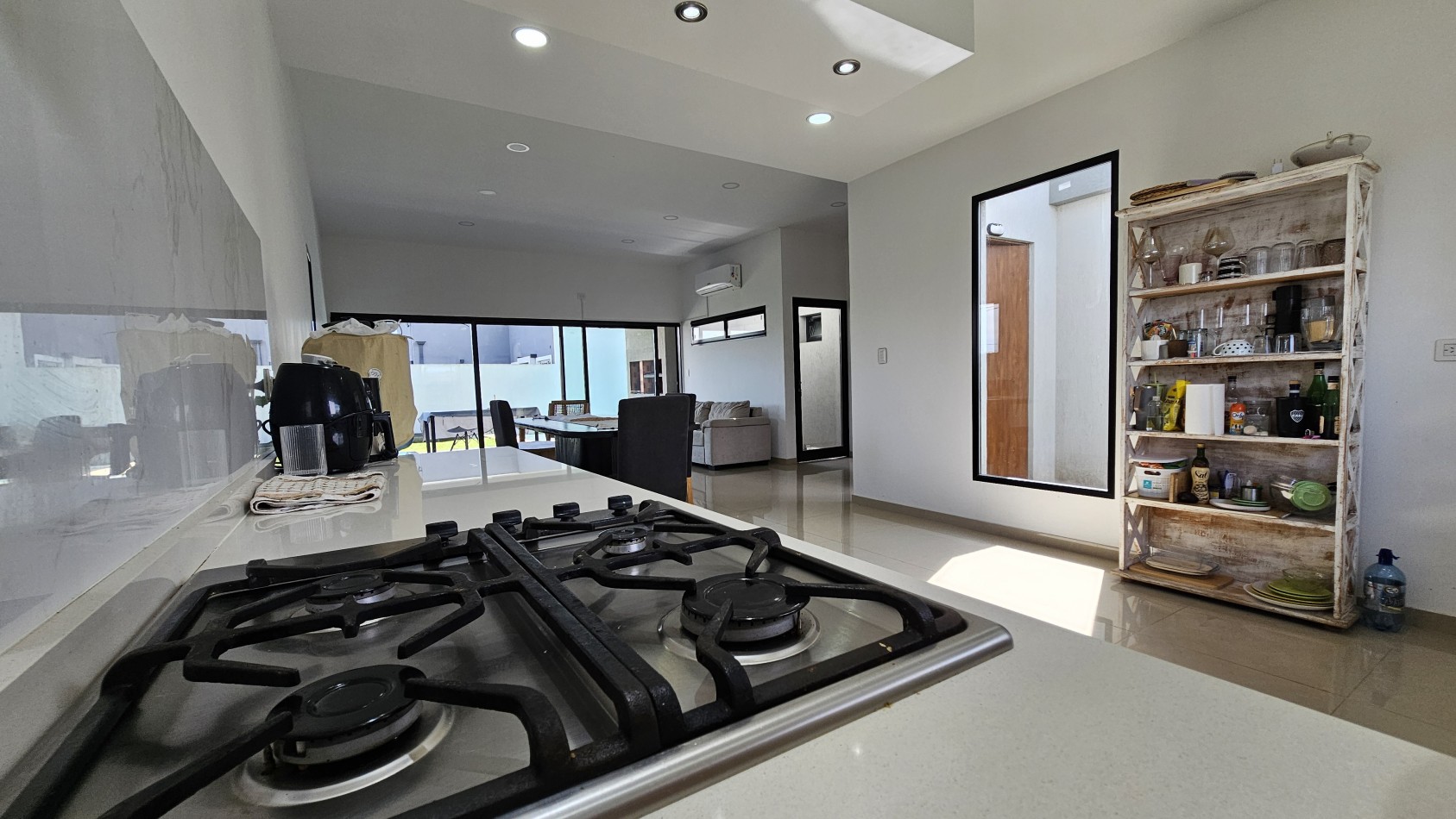 **u$s 75.000.-** (SOLO HASTA EL 30 de ABRIL) - Casa de 4 amb con parque y pileta, NUEVA, Lote propio - Benigno Cal 600 - Tristan Suarez - Ezeiza