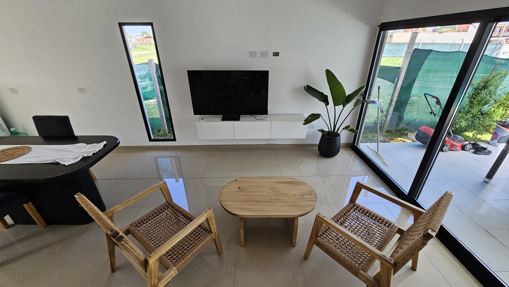 **u$s 75.000.-** (SOLO HASTA EL 30 de ABRIL) - Casa de 4 amb con parque y pileta, NUEVA, Lote propio - Benigno Cal 600 - Tristan Suarez - Ezeiza