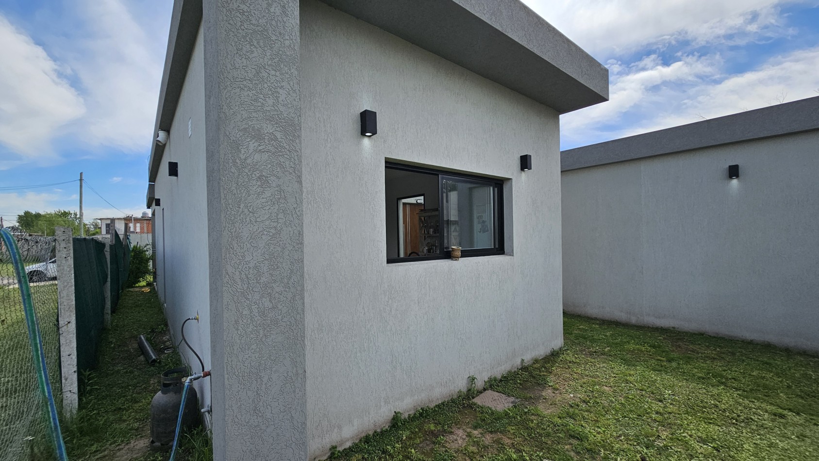 **u$s 75.000.-** (SOLO HASTA EL 30 de ABRIL) - Casa de 4 amb con parque y pileta, NUEVA, Lote propio - Benigno Cal 600 - Tristan Suarez - Ezeiza