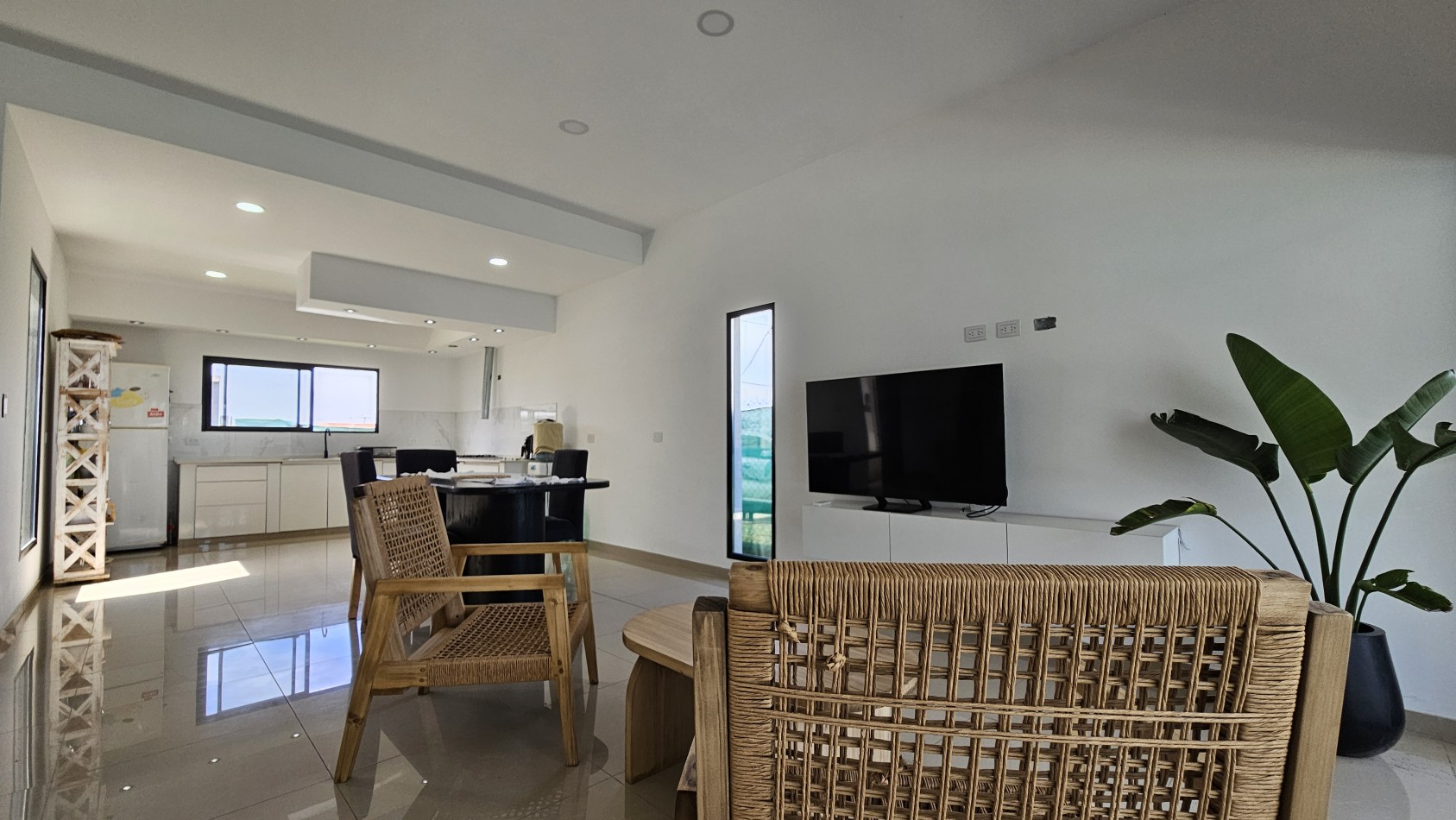 **u$s 75.000.-** (SOLO HASTA EL 30 de ABRIL) - Casa de 4 amb con parque y pileta, NUEVA, Lote propio - Benigno Cal 600 - Tristan Suarez - Ezeiza