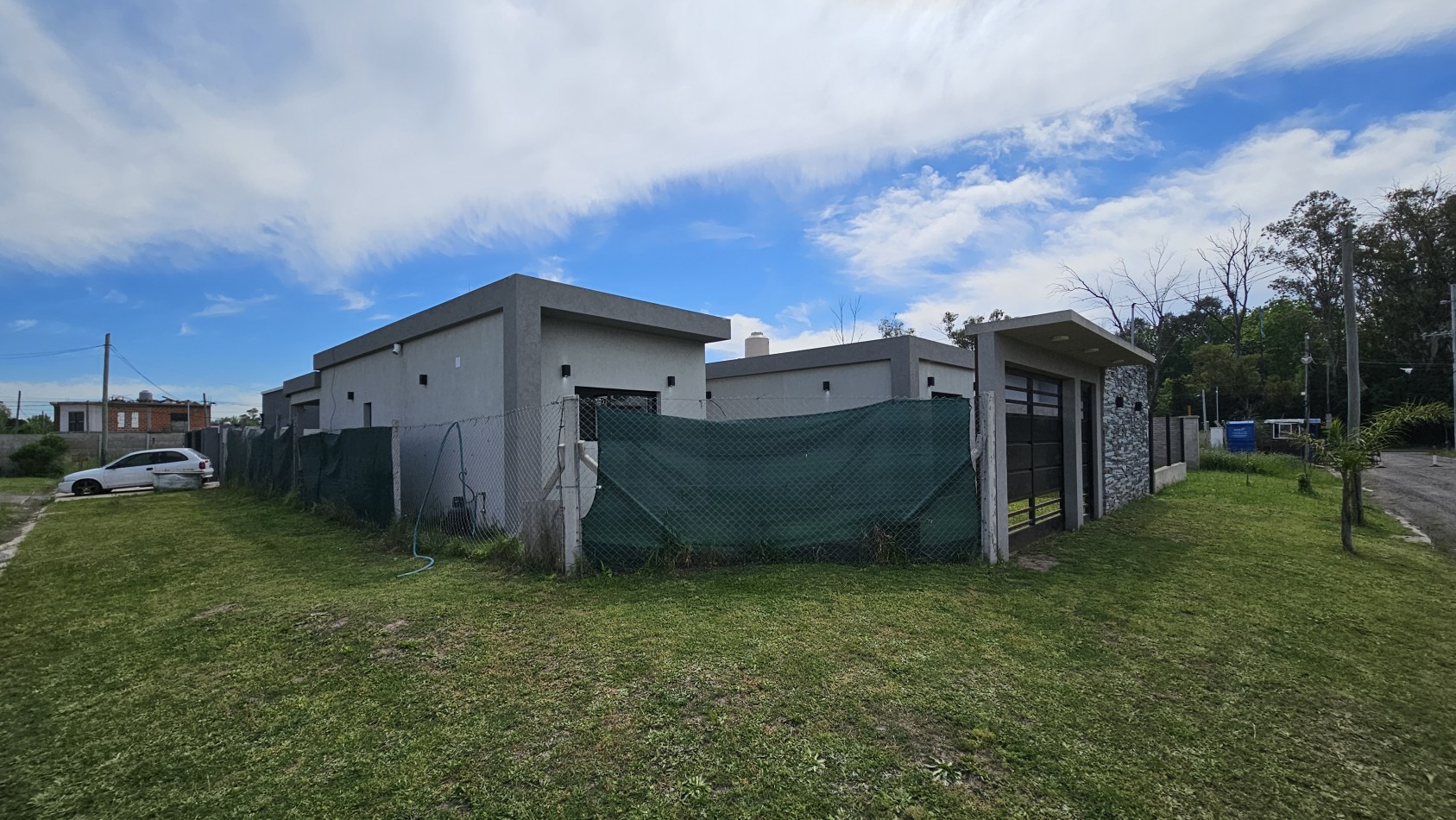 **u$s 75.000.-** (SOLO HASTA EL 30 de ABRIL) - Casa de 4 amb con parque y pileta, NUEVA, Lote propio - Benigno Cal 600 - Tristan Suarez - Ezeiza