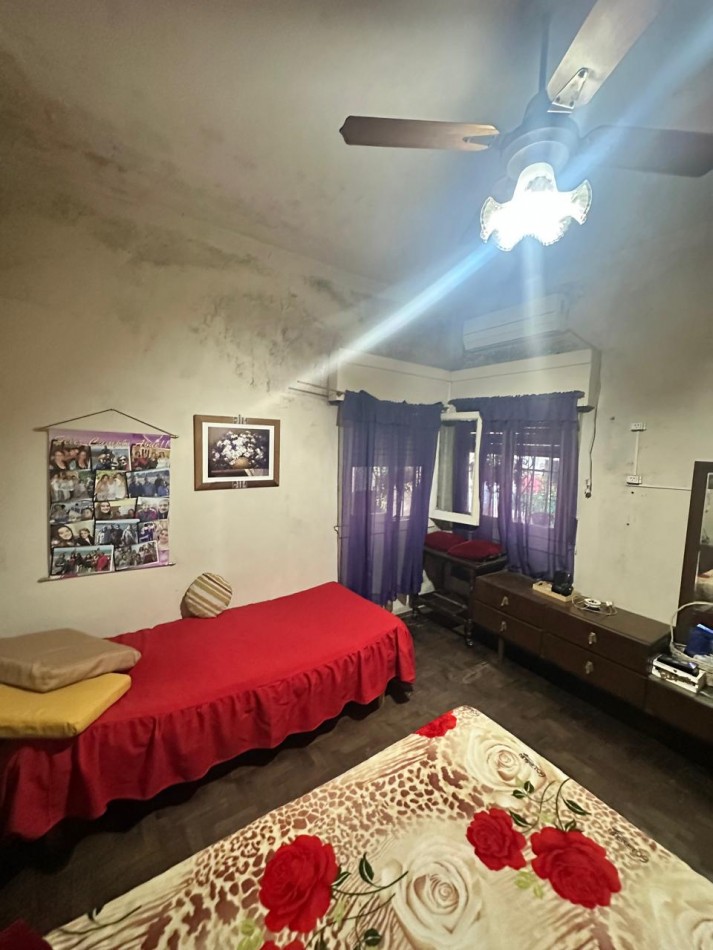 **$770.000.-** - AMPLIA CASA 5 Amb. C/ PATIO, COCHERA y PEQUEÑO GALPON EN ALQUILER - Dr. GALVEZ 1240, PEGADO A LAS VIAS - LANUS ESTE