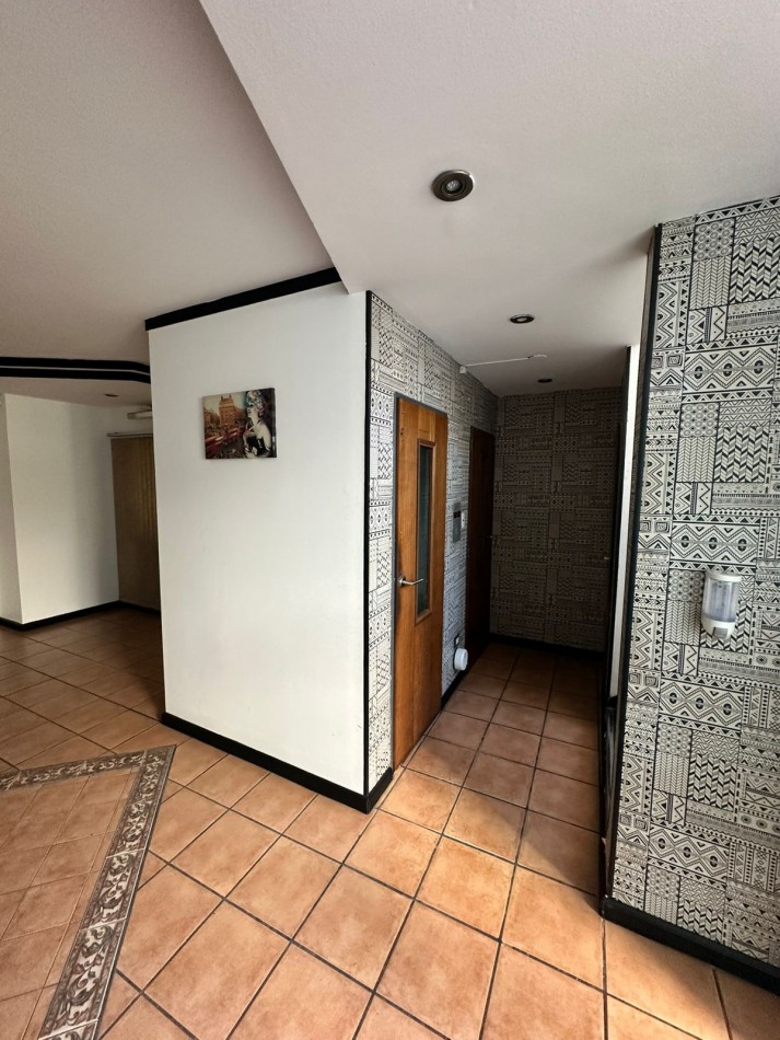 **$550.000.-** - Dpto. 2 Amb. en ALQUILER - Av- Hipolito Yrigoyen al 6300.- Remedios de Escalada