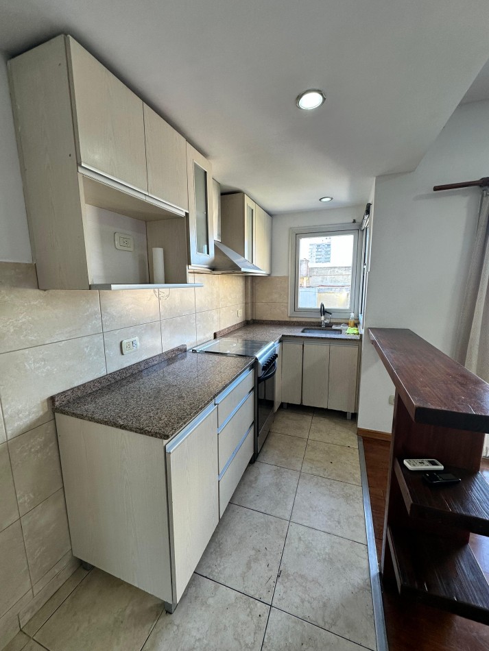 **$520.000.-** - Impecable Dpto 2 amb. En ALQUILER - Av. Cabildo al 1700, Casi Esquina Av. Galicia - Piñeyro