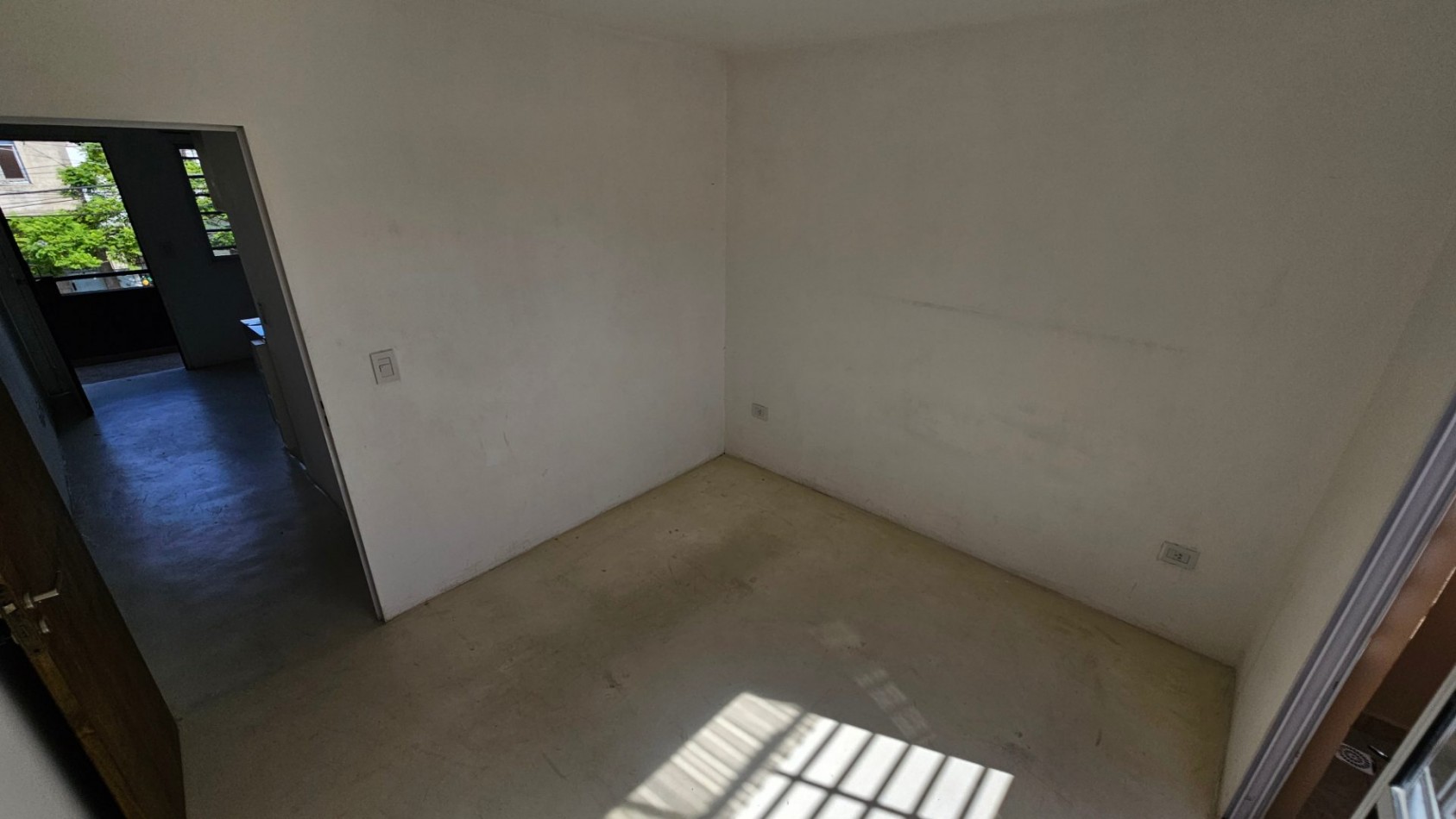 **$ 420.000 x mes SIN EXPENSAS** - ALQUILER Departamentos de 2 ambientes disponibles al frente - MOLINEDO AL 2700