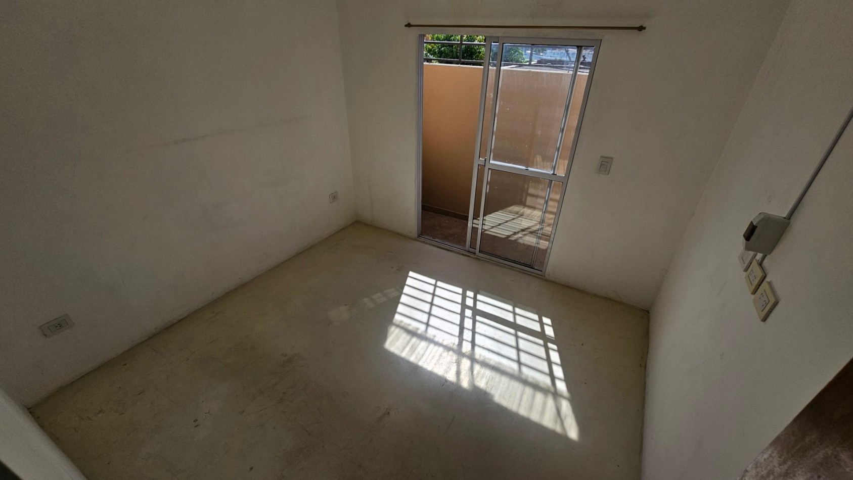 **$ 420.000 x mes SIN EXPENSAS** - ALQUILER Departamentos de 2 ambientes disponibles al frente - MOLINEDO AL 2700