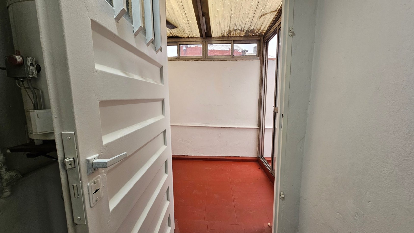 **$450.000.-** - Dpto. 2 Amb. en alquiler ¡¡NO ABONA EXPENSAS¡¡ - Planta Baja Interno -- Sayos 3040 - Valentin Alsina 