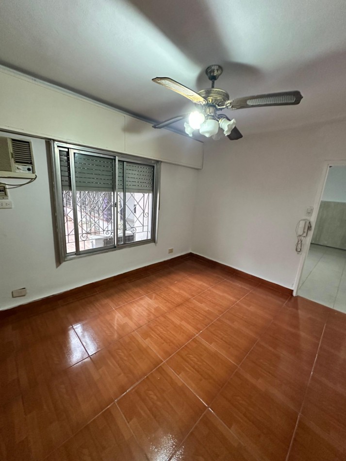 **$680.000.-** - ALQUILER PH INTERNO 2AMB y MEDIO CON AMPLIO PATIO - Dr. Galvez al 800 - Lanus Este