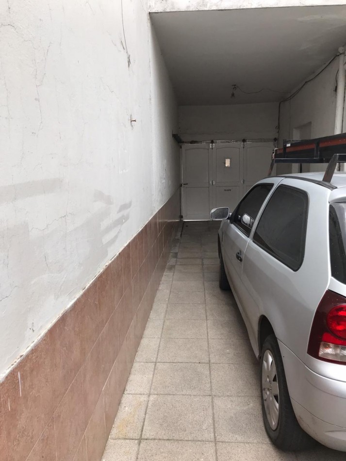 CHALET TIPO AMERICANO EN ALQUILER 3/4 AMB. CON GARAGE, TERRAZA, PATIO y DPTO FONDO - ALBARRACIN 3600 - LANUS ESTE