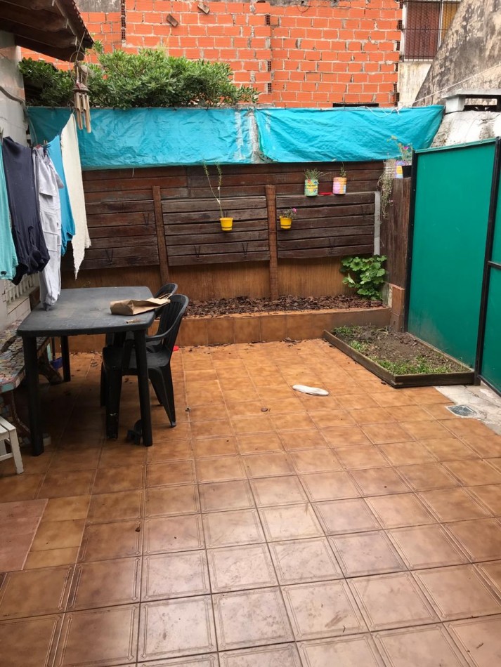 CHALET TIPO AMERICANO EN ALQUILER 3/4 AMB. CON GARAGE, TERRAZA, PATIO y DPTO FONDO - ALBARRACIN 3600 - LANUS ESTE