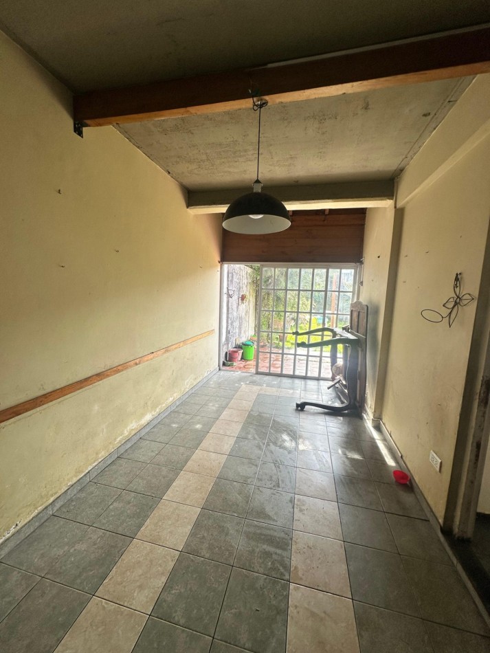 Casa en Venta de 4 Ambientes S/ lote 210 m2 en Barrio Cerrado Los Robles - Burzaco