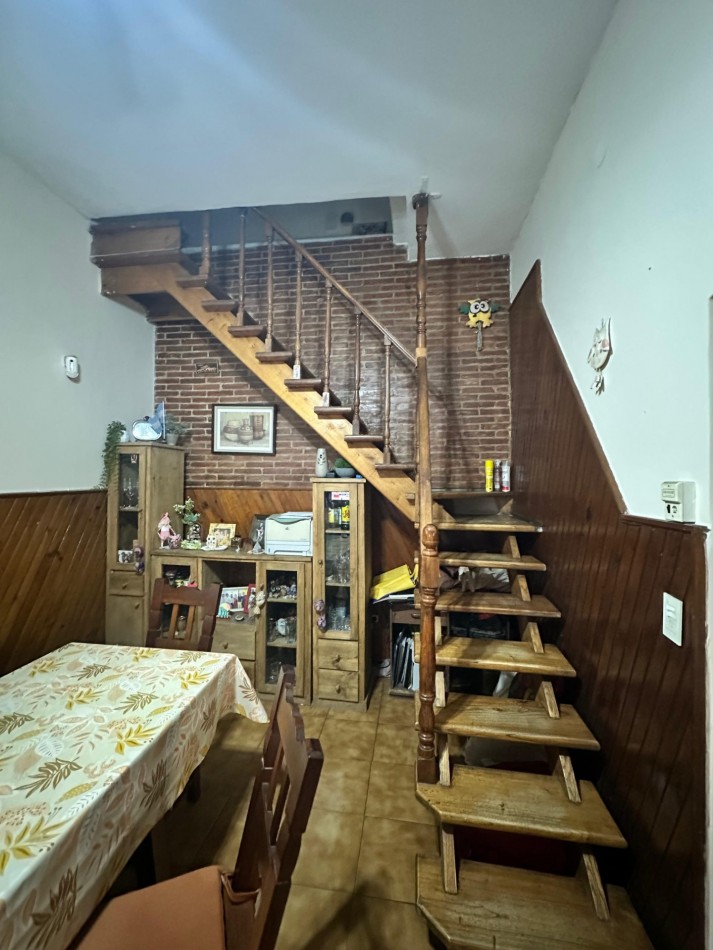 Venta en Block: Dos Casas en un Lote en Excelente Ubicacion - Apto Credito S/lote 8,66 x 17 m2 Aprox. - Diego Maradona 2424 - Lanus Oeste