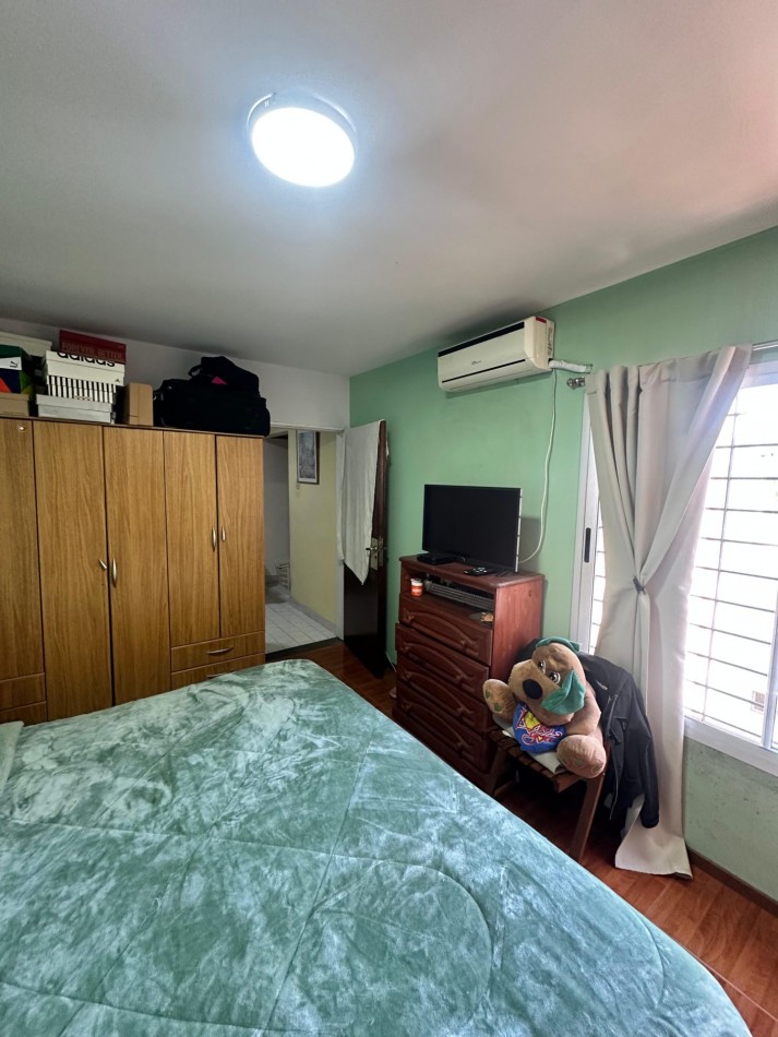 Venta en Block: Dos Casas en un Lote en Excelente Ubicacion - Apto Credito S/lote 8,66 x 17 m2 Aprox. - Diego Maradona 2424 - Lanus Oeste