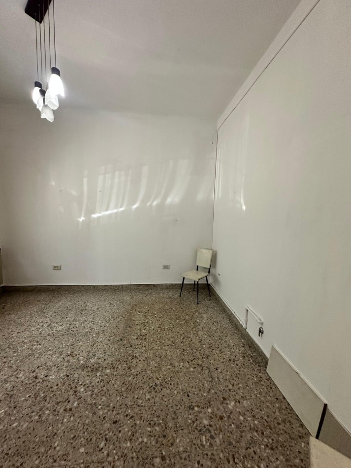 Alquiler 2 Ambientes al Frente con Patio y Sin Expensas - Jean Jaures al 1100
