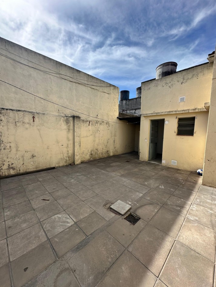CASA 4 AMBIENTES C/ PATIO - EN ALQUILER - (Disponible para Noviembre 2026) -Gral. Pacheco y Almeyra - Remedios de Escalada