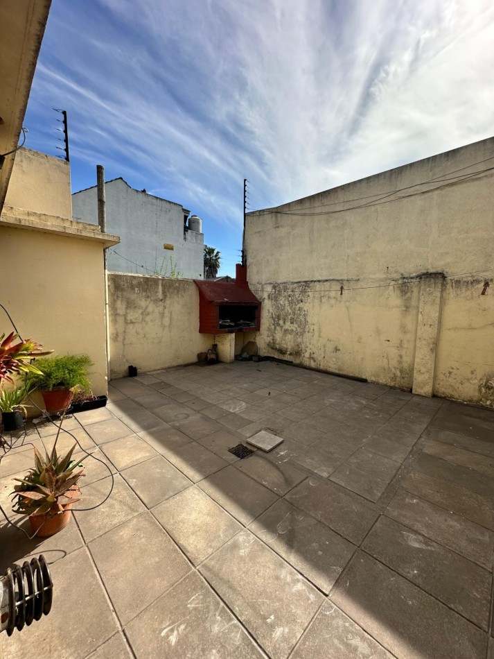 CASA 4 AMBIENTES C/ PATIO - EN ALQUILER - (Disponible para Noviembre 2026) -Gral. Pacheco y Almeyra - Remedios de Escalada