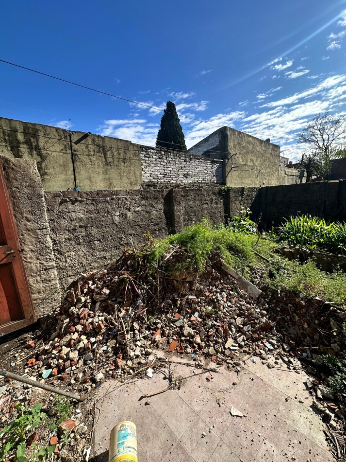 PH AL FRENTE DE 3 AMB. DE 150 m2 Aprox. A RECICLAR AL 100% - Ramon Cabrero 2546 - Remedios de Escalada