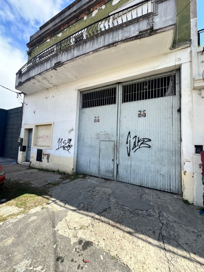 GALPON EN ALQUILER 700 m2 EN DOS PLANTAS - Av. Viamonte y Farrel - Lanus