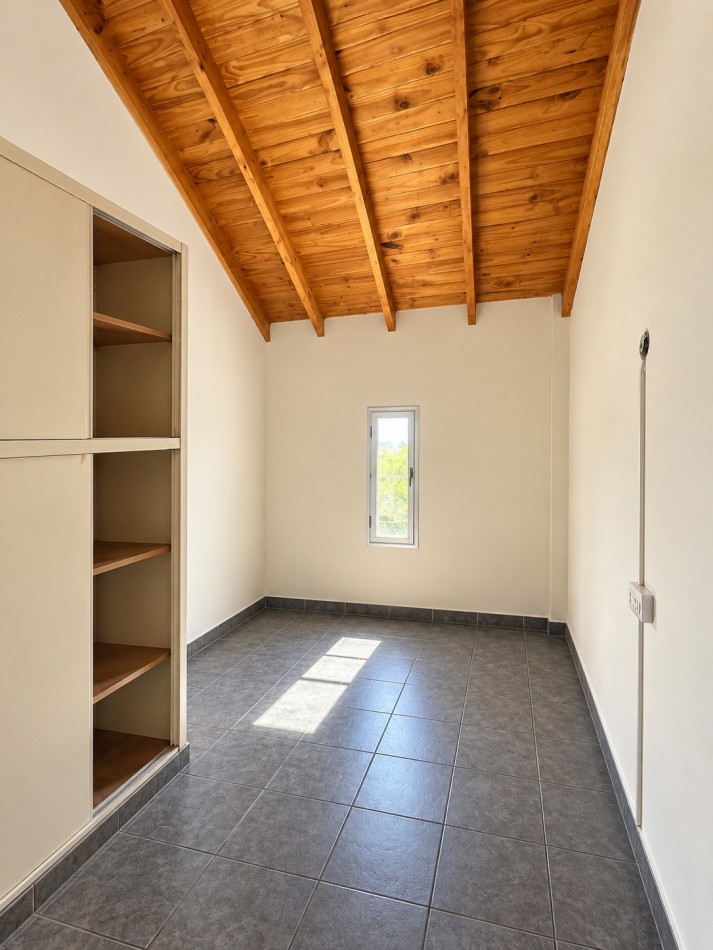 Casa en Venta de 4 Ambientes S/ lote 210 m2 en Barrio Cerrado Los Robles - Burzaco