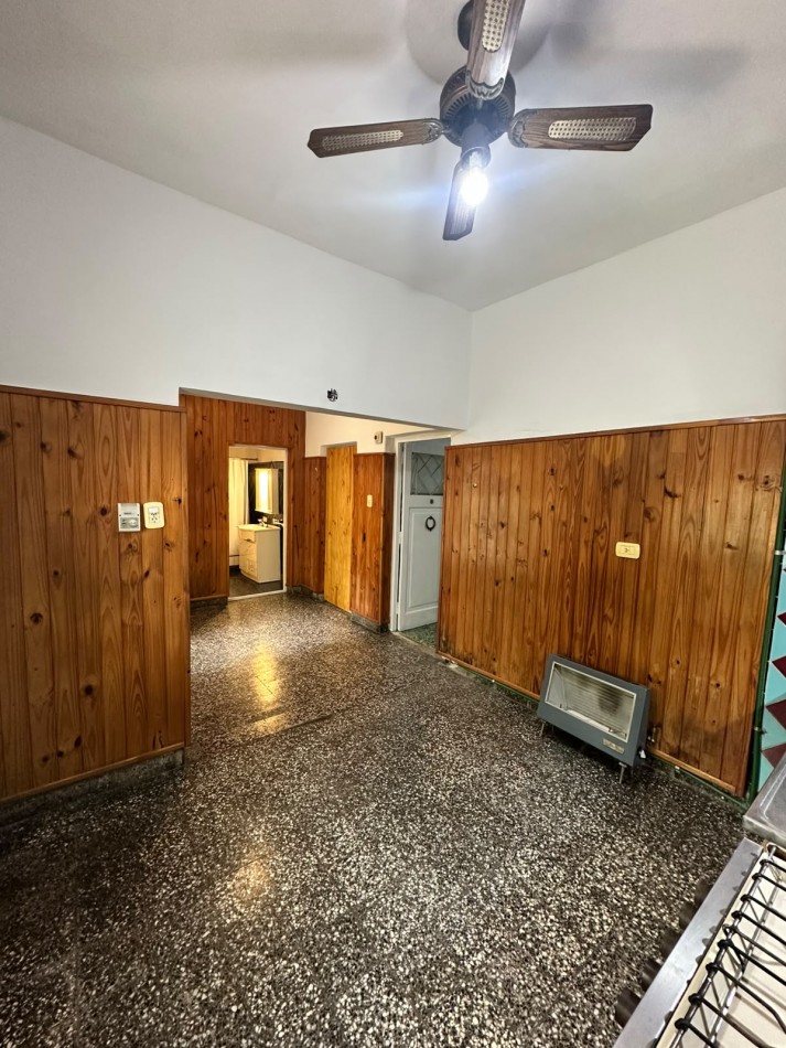 Departamento Interno Por Pasillo 2 Amb. con Patio Compartido en Alquiler - Moreno 2300 - Lanus oeste