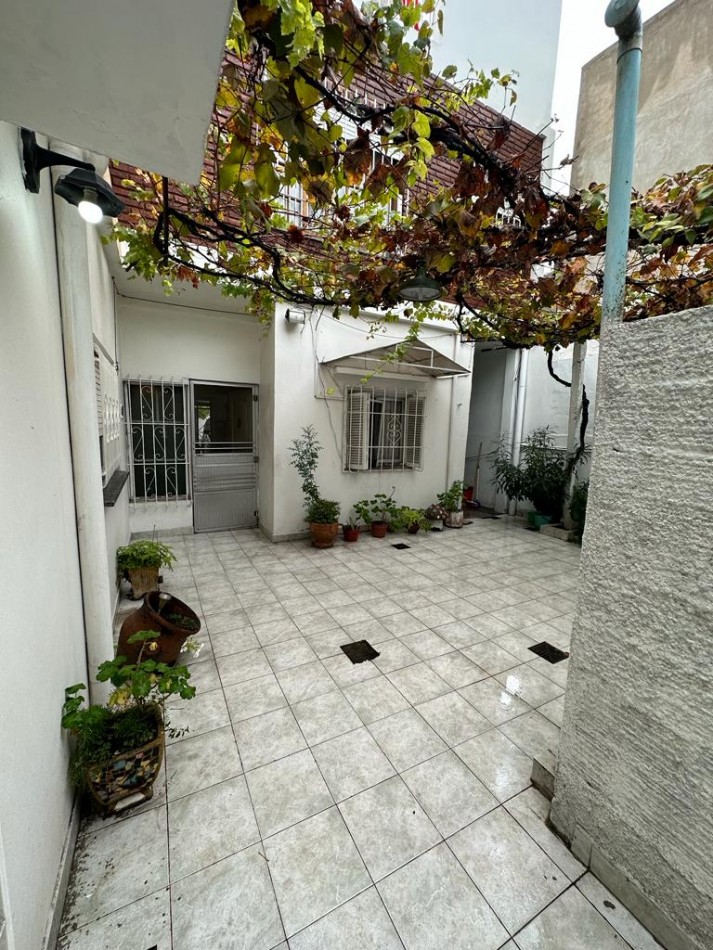 Departamento Interno Por Pasillo 2 Amb. con Patio Compartido en Alquiler - Moreno 2300 - Lanus oeste