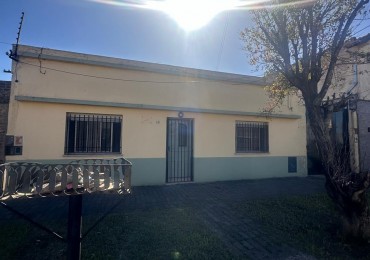 CASA 4 AMBIENTES C/ PATIO - EN ALQUILER - (Disponible para Septiembre 2024) -Gral. Pacheco y Almeyra - Remedios de Escalada