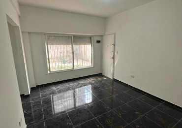 2 AMB. CON PATIO 60 m2 Totales - RECICLADO A NUEVO - PLANTA BAJA - ESCRITURA BONIFICADA - AV. San Martin 2100 - Lanus Oeste