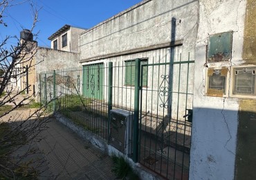 CASA A RECICLAR SOBRE LOTE DE 8,66 x 26 m2 - MANUEL OCAMPO al 1600 - LANUS OESTE