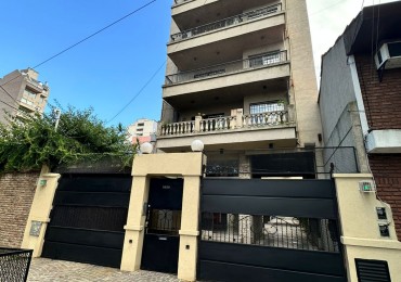 Dpto 2 Amb. Contrafrente C/ Baño en Suite y Toilette + Balcon en Alquiler - Cordoba 1400 - Lanus Este